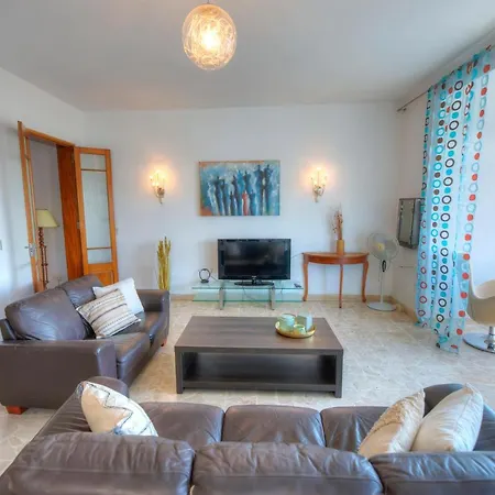 Apartment Enormous 3bedrooms Seafront With Balcony Pdeh1-1