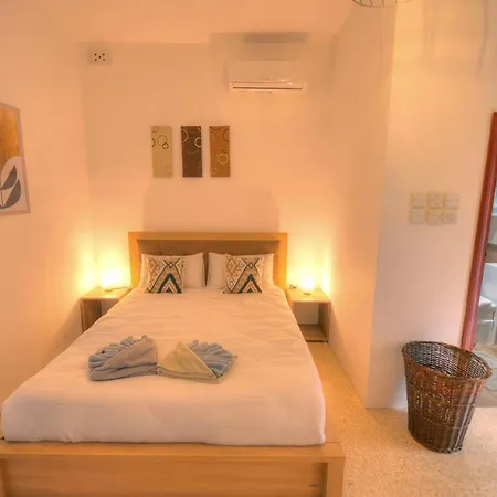 Apartment Enormous 3bedrooms Seafront With Balcony Pdeh1-1