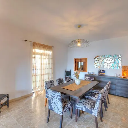 Apartment Enormous 3bedrooms Seafront With Balcony Pdeh1-1 *