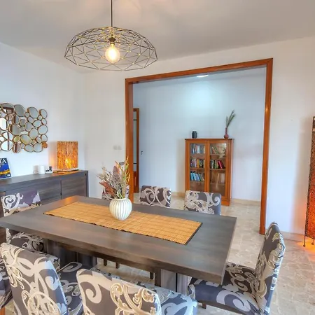 Apartment Enormous 3bedrooms Seafront With Balcony Pdeh1-1