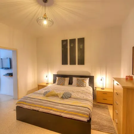 Enormous 3bedrooms Seafront With Balcony Pdeh1-1 Appartement