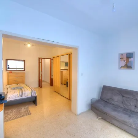 Enormous 3bedrooms Seafront With Balcony Pdeh1-1