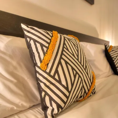 Enormous 3bedrooms Seafront With Balcony Pdeh1-1 * Sliema