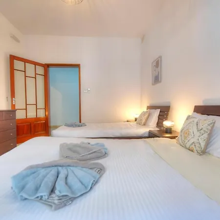 Apartament Enormous 3bedrooms Seafront With Balcony Pdeh1-1 Sliema