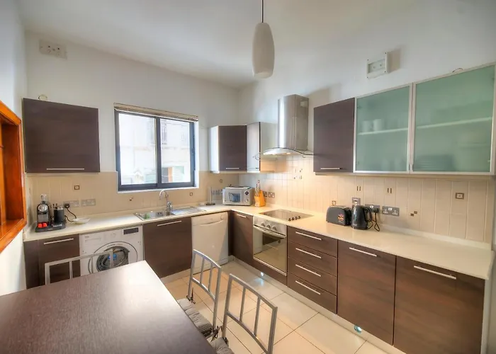 Enormous 3bedrooms Seafront With Balcony Pdeh1-1 *