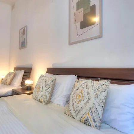 Enormous 3bedrooms Seafront With Balcony Pdeh1-1 * Sliema